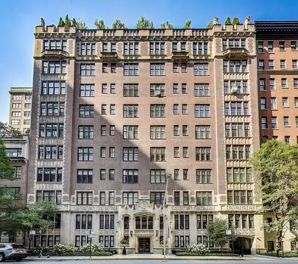 BEAUTIFULLY RENOVATED HISTORIC PRE-WAR HOME