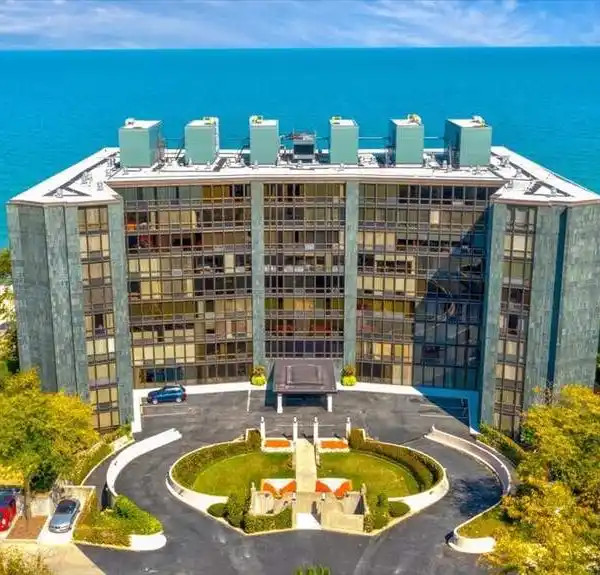 UNIQUE LAKEFRONT LUXURY WITH EXPANSIVE OUTDOOR LIVING