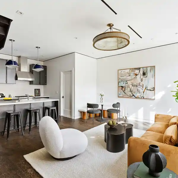 COBBLE HILL CHARMER