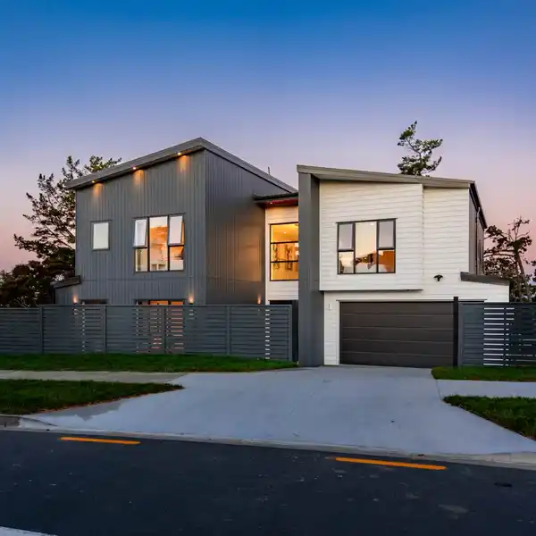 BRAND-NEW HOME IN A PRIME LOCATION