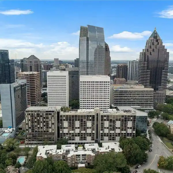ONE-OF-A-KIND COMBO UNIT AT COLONY SQUARE