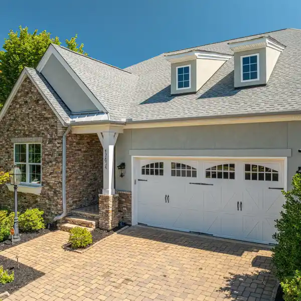 ELEGANT CLASSICA HOME WITH PRIVATE OUTDOOR OASIS