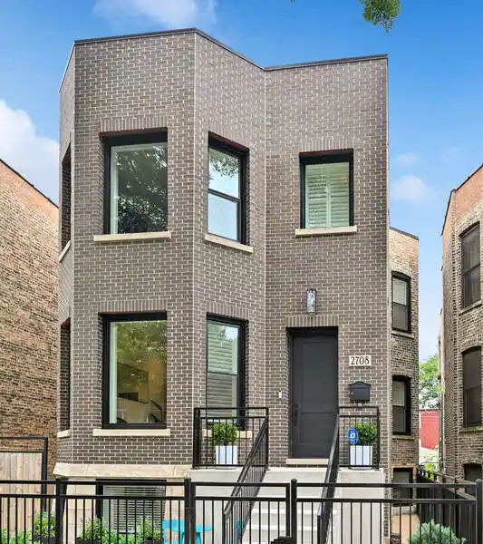 ELEVATED LIVING IN THE HEART OF LOGAN SQUARE