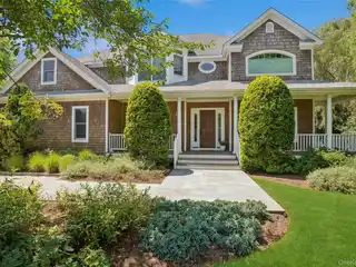 Hampton-Inspired Estate with Resort-Style Elegance