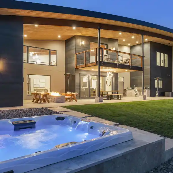 IMPRESSIVE CUSTOM MOUNTAIN MODERN HOME