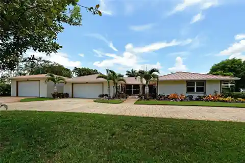 Waterfront Paradise in Stuart–boater’s Dream