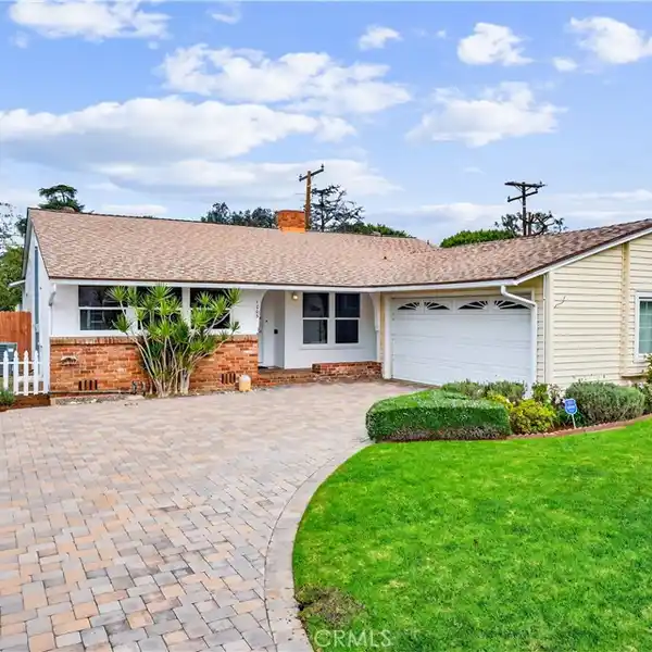 CLASSIC 1952 HOME WITH AN ABUNDANCE OF LIGHT