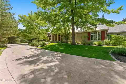 Incredible Five-acre Rancher