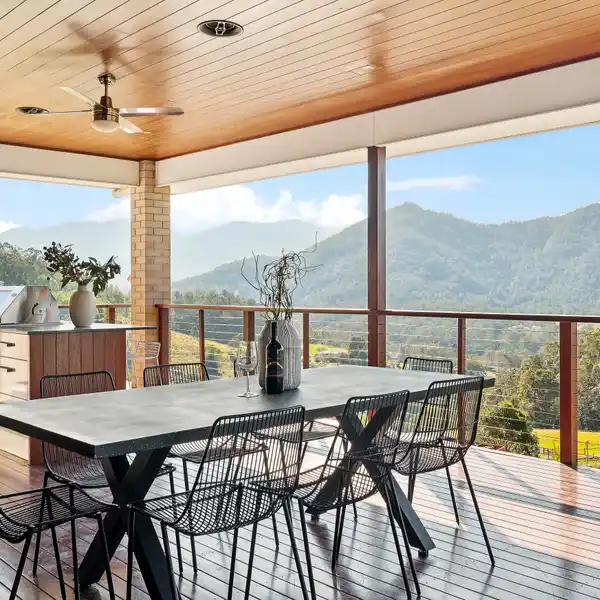 PRIVATE RESORT-STYLE RESIDENCE