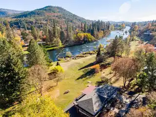 Special Property on the Rogue River