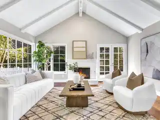 Charming Single-level Cottage in Cape Cove