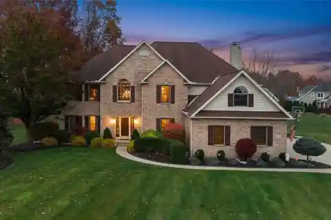 Elegant Gamellia-Built Home with Expansive Living Spaces