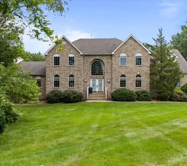 BEAUTIFUL BRICK FRONT COLONIAL IN ORCHARD HILL ESTATES