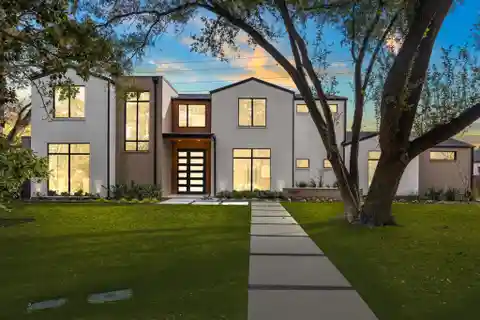 Impressive Five Bedroom Estate