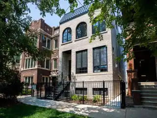 Remarkable New Construction Home in Roscoe Village