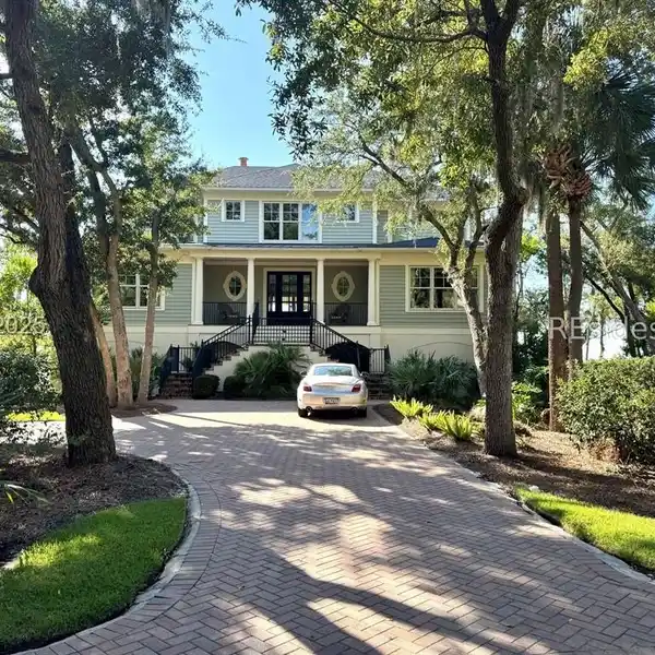 CUSTOM HILTON HEAD RESIDENCE OVERLOOKING BROAD CREEK