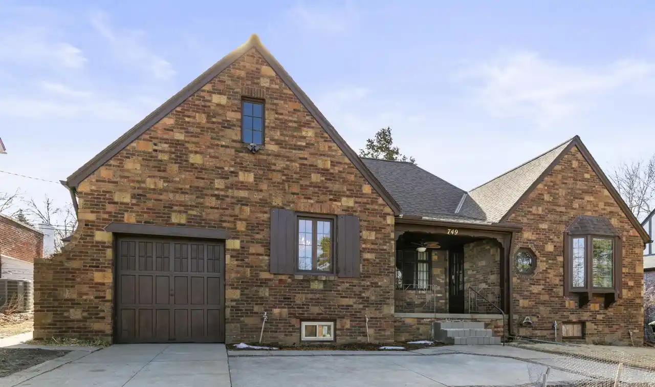 Charming and Modern Home
