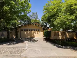 Charming Bungalow with Detached Casita