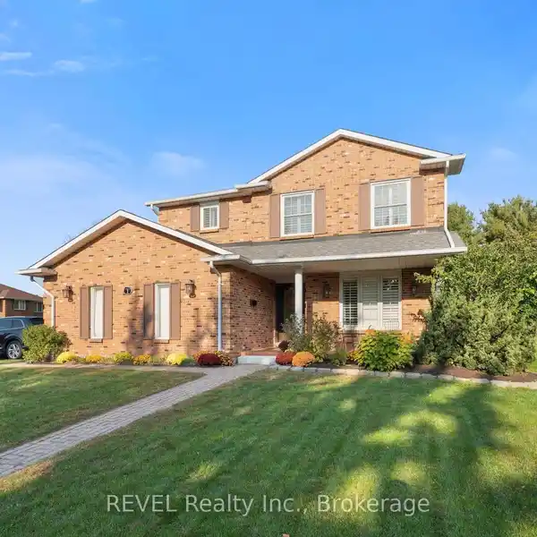 EXECUTIVE HOME IN ST. GEORGE'S POINT