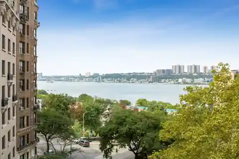 Fully Renovated Apartment at the Riviera