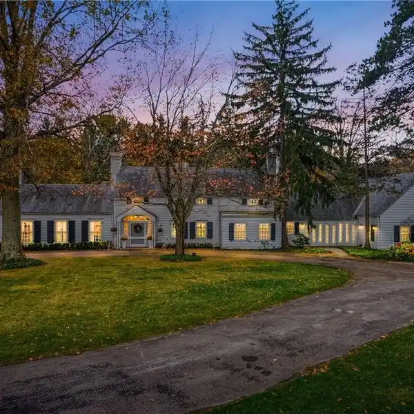 REMARKABLE PROPERTY IN COVETED HUNTING VALLEY LOCATION