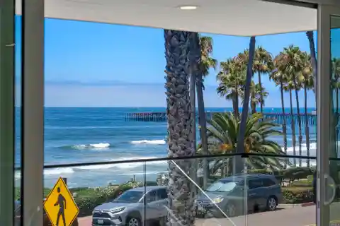 Modern Oceanside Beach Home with Panoramic Views