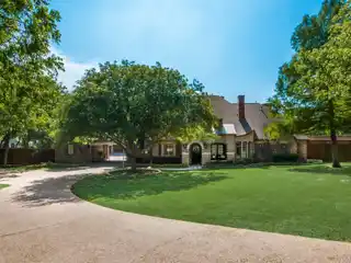 Dream Luxurious Retreat with Endless Entertainment