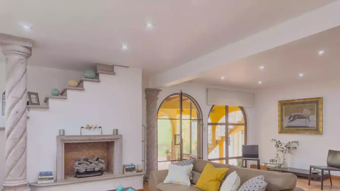 Casa Rosco: an Outstanding Opportunity