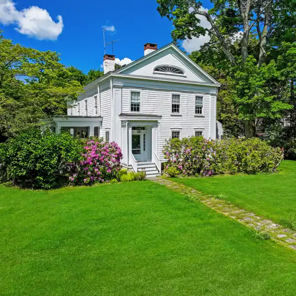 PASTORAL BEAUTY MEETS ARCHITECTURAL HERITAGE