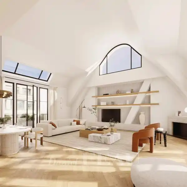TOP FLOOR DUPLEX APARTMENT WITH ENORMOUS POTENTIAL