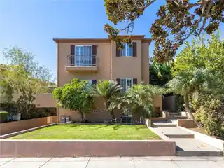 Awesome Townhome in a Quaint Four-unit Complex