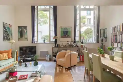 Elegant Apartment in Saint-germain Private Mansion