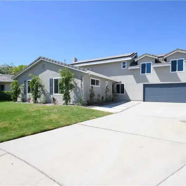 VERSATILE AND BEAUTIFULLY UPDATED POOL HOME