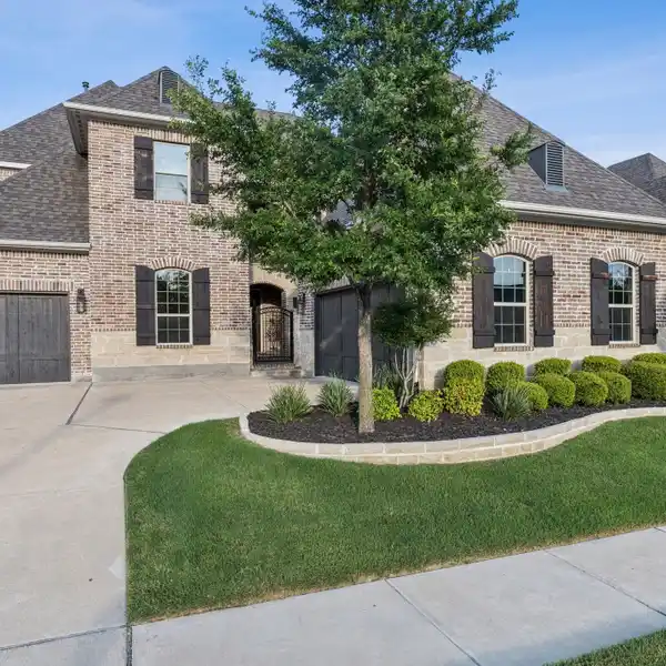 EXCEPTIONAL HOME IN MONTGOMERY FARM ESTATES