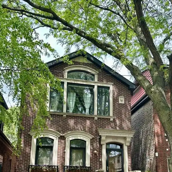 QUALITY ALL-BRICK BUCKTOWN HOME
