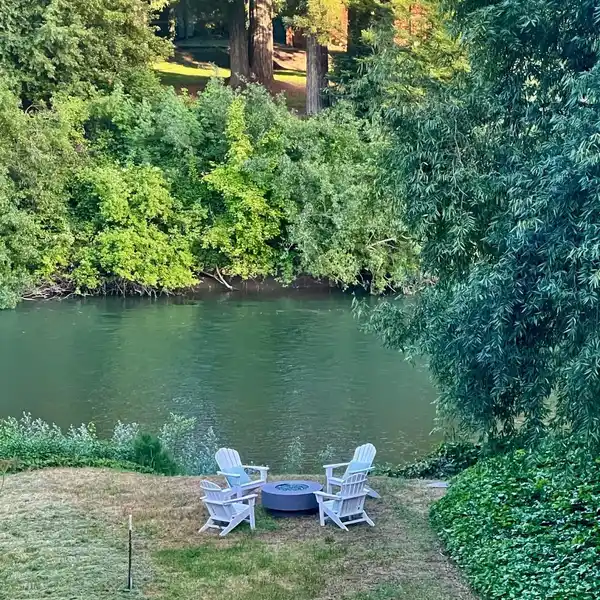 RENDEZVOUS ON THE RIVER