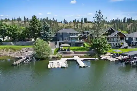 Spectacular Long Lake Waterfront Home