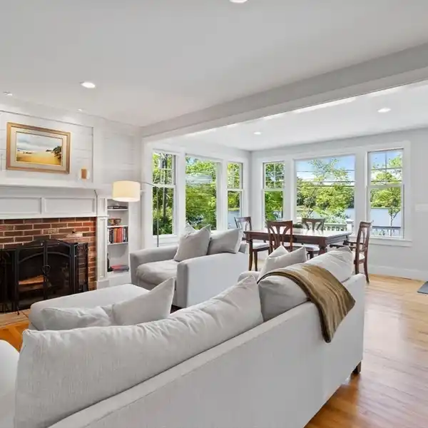 PRIVATE WATERFRONT OASIS ON STUNNING KEYES POND