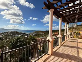 Create Your Dream Island Retreat
