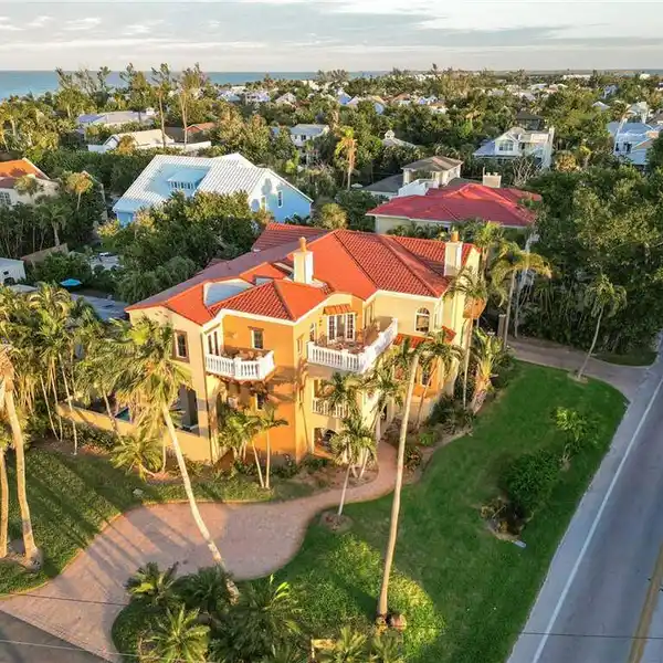 SANDCASTLE - STUNNING COASTAL ESTATE