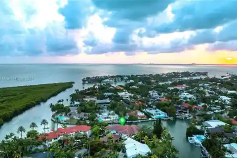 Spectacular Contemporary Home