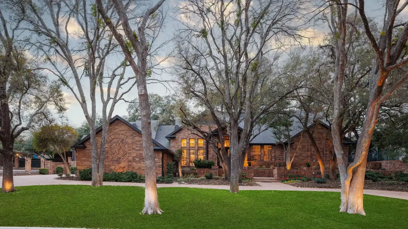 Exceptional Single-story Bent Tree North Home
