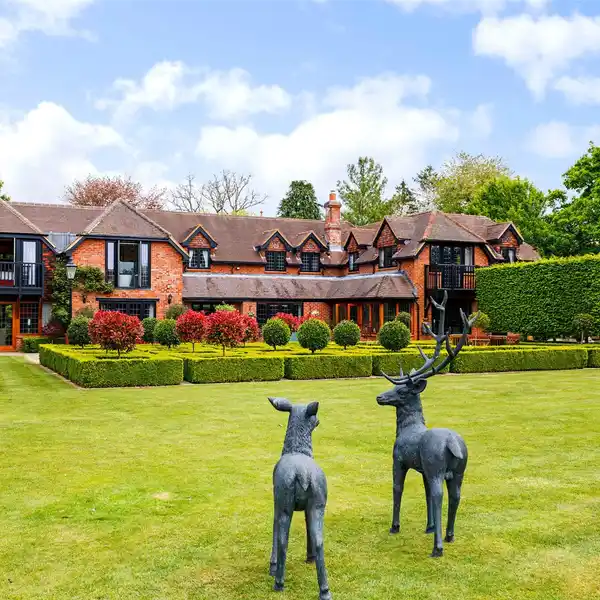 EXCEPTIONAL EQUESTRIAN PROPERTY