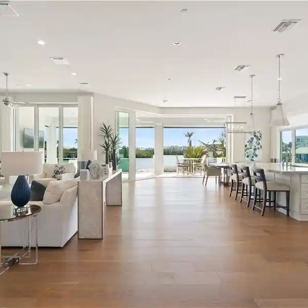 COASTAL CONTEMPORARY HOME IN UNRIVALED LOCATION