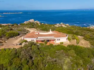 Prestigious Villa with Unrivaled Panoramic Views