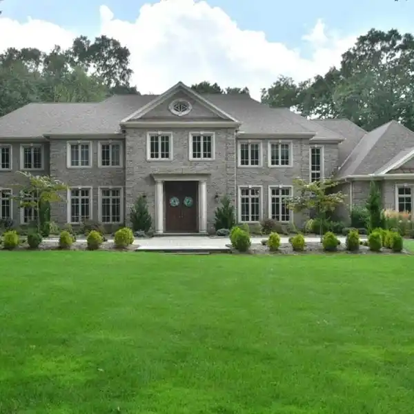GORGEOUS BRICK MANOR COLONIAL