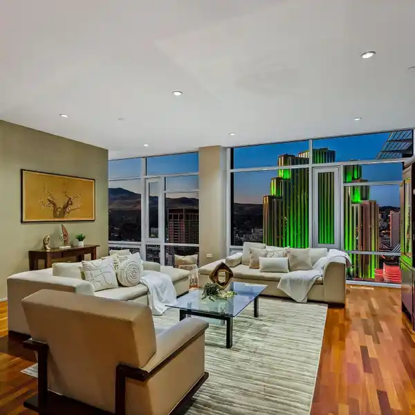 EXQUISITE PENTHOUSE WITH BREATHTAKING VIEWS