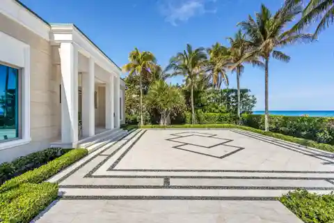 Magnificent Oceanfront Residence