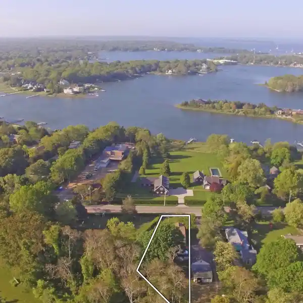 CHARMING HOME WITH VIEWS OF SAG HARBOR COVE