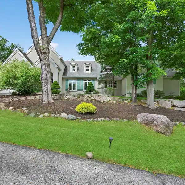 LE CHâTEAU DES VERTS